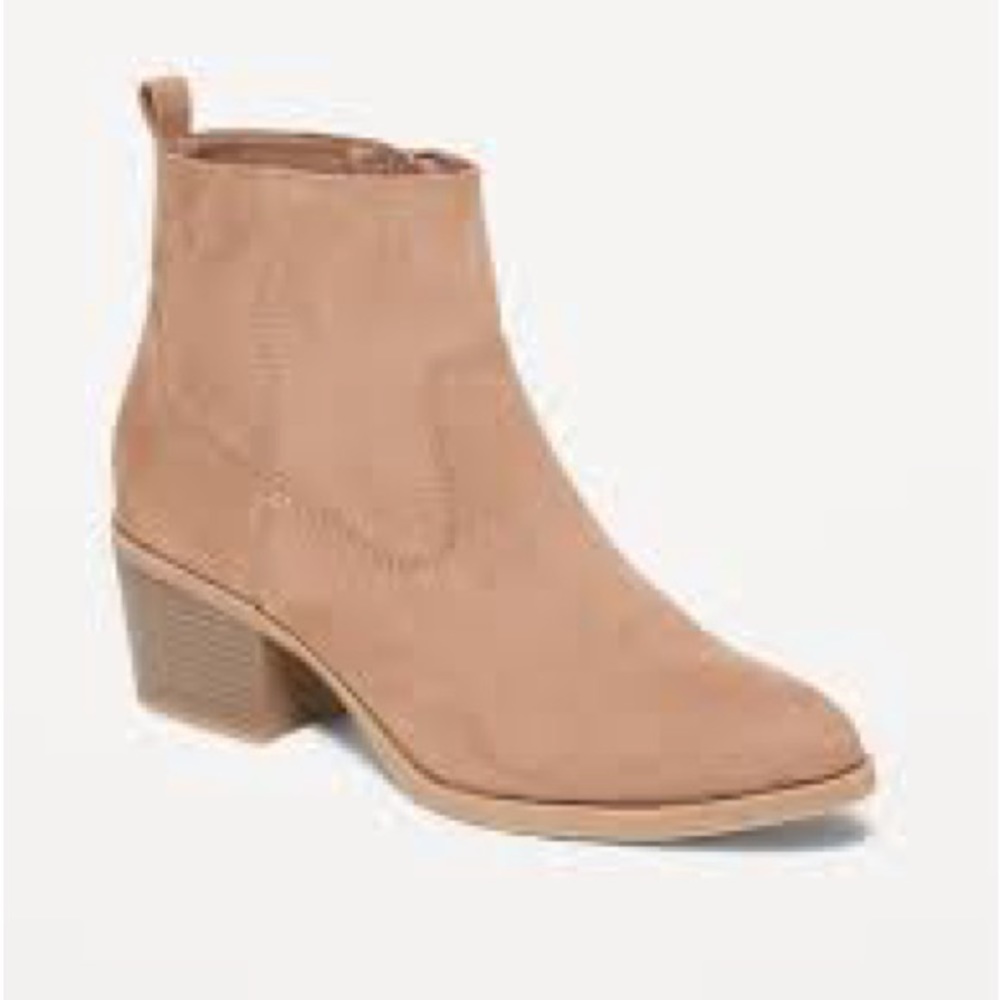 Old Navy Ankle Boots - Size 8 ❤️